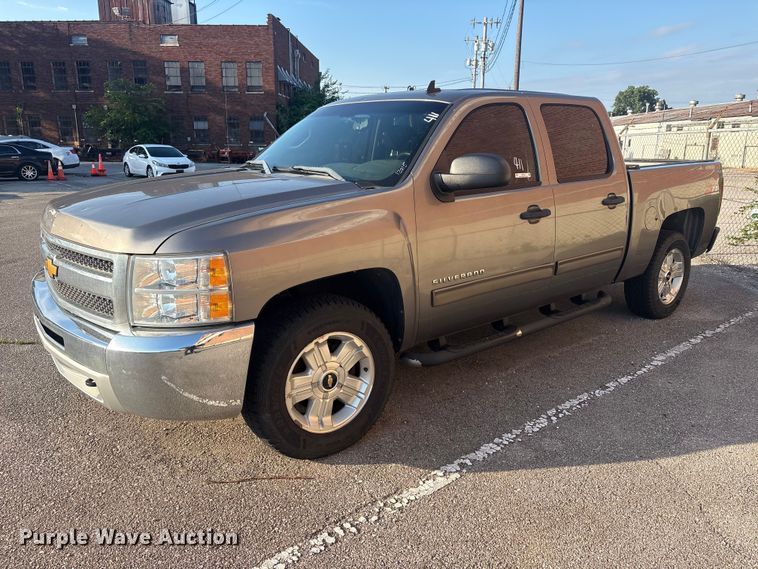 2012 Chevrolet Silverado 1500 Crew Cab pickup truck - FB8764