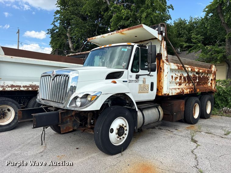 2011 International 7400 dump truck - FB8766
