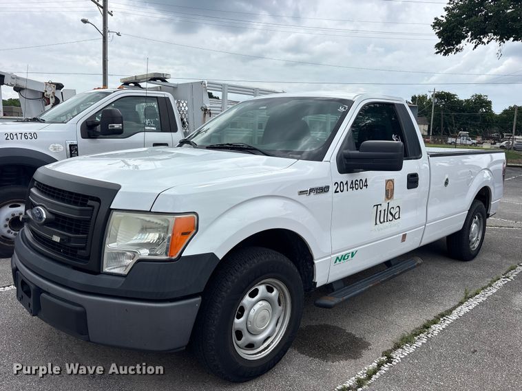 2014 Ford F150 pickup truck - FB8771