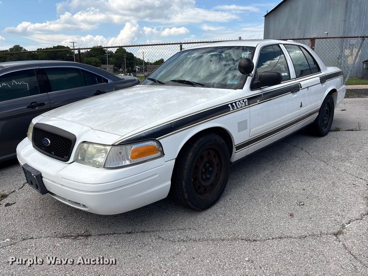 2011 Ford Crown Victoria Police Interceptor  - FB8774