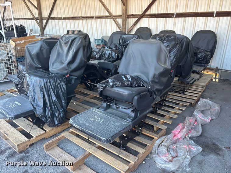 (12) passenger seats - FB8777