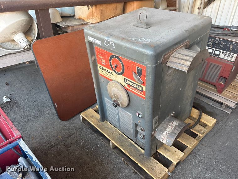 Lincoln TM-300/300 welder - FB8797