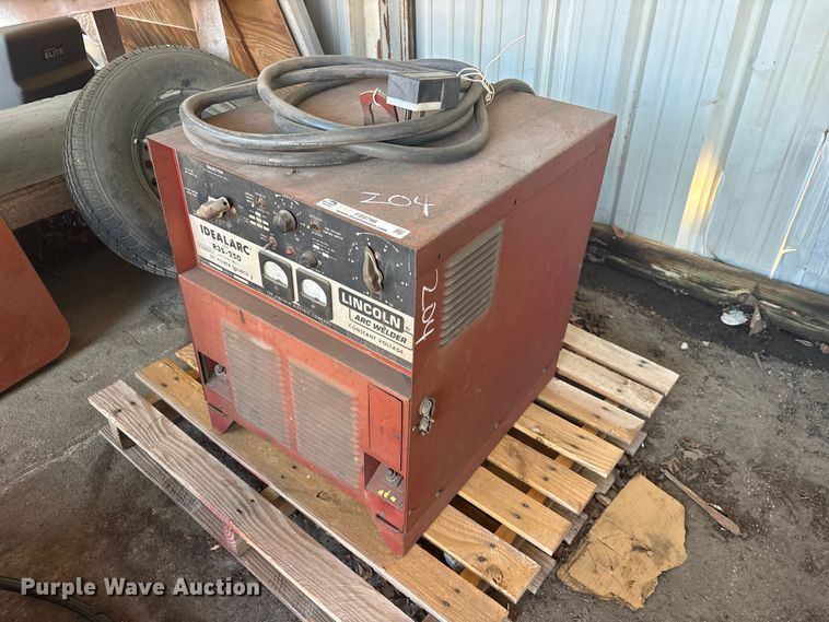 Lincoln R3S-250 welder - FB8798
