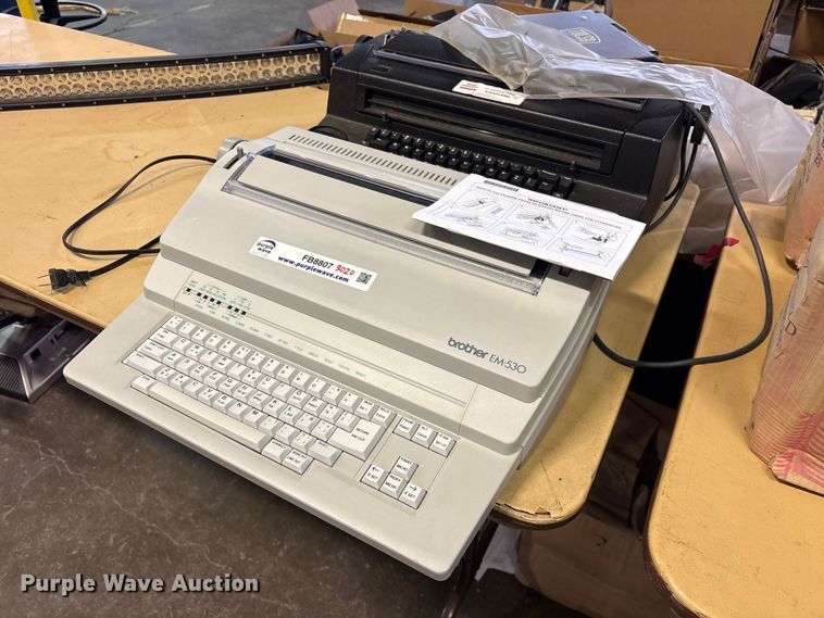 Brother/IBM typewriter - FB8807