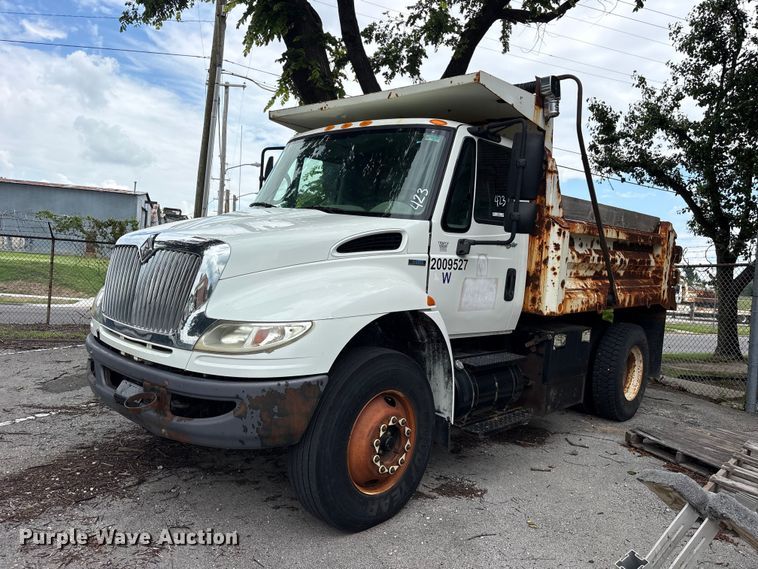 2009 International DuraStar 4400 dump truck - FB8812
