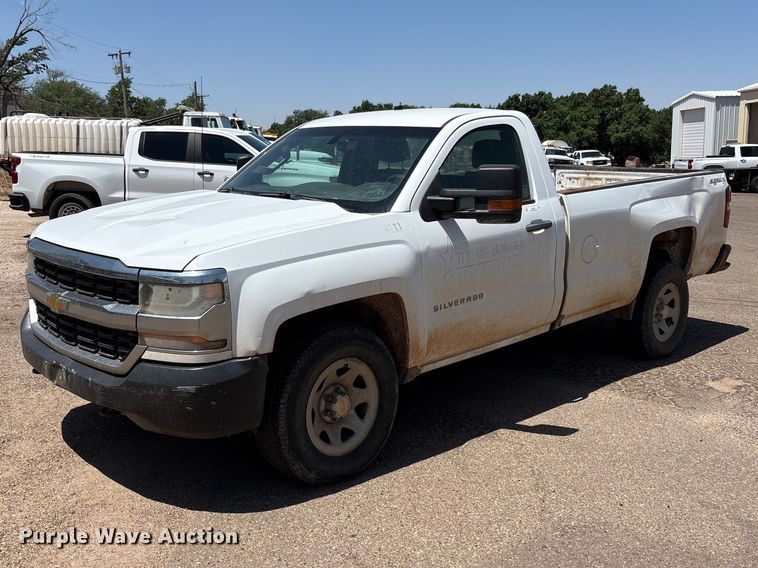 2016 Chevrolet Silverado 1500 pickup truck - FC2292