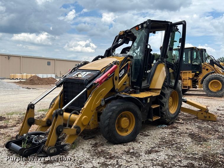 2018 Caterpillar 420F2 IT backhoe - FC5902