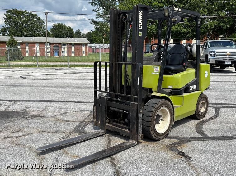 Clark CGP30 Forklift - FC5905