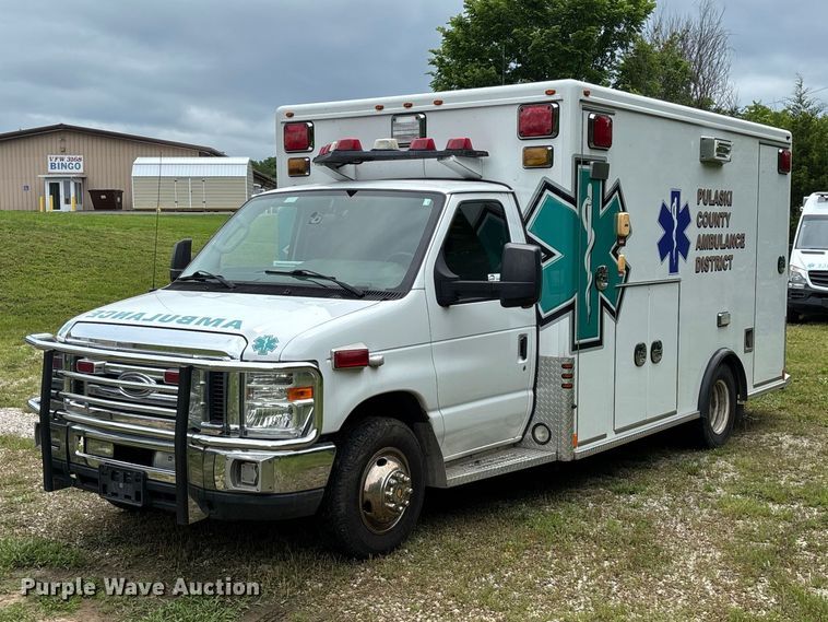 2012 Ford Econoline ambulance - FG0393