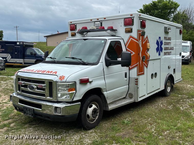 2012 Ford Econoline ambulance - FG0397