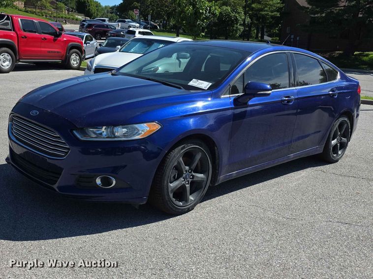 2015 Ford Fusion SE  - FH6070