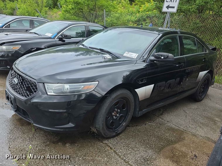 2017 Ford Taurus Police Interceptor  - FH6128