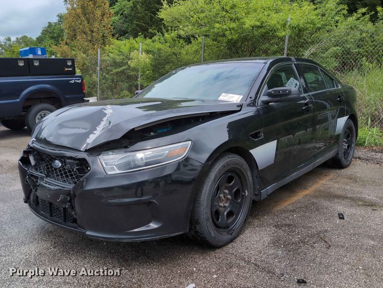 2019 Ford Taurus Police Interceptor  - FH6136
