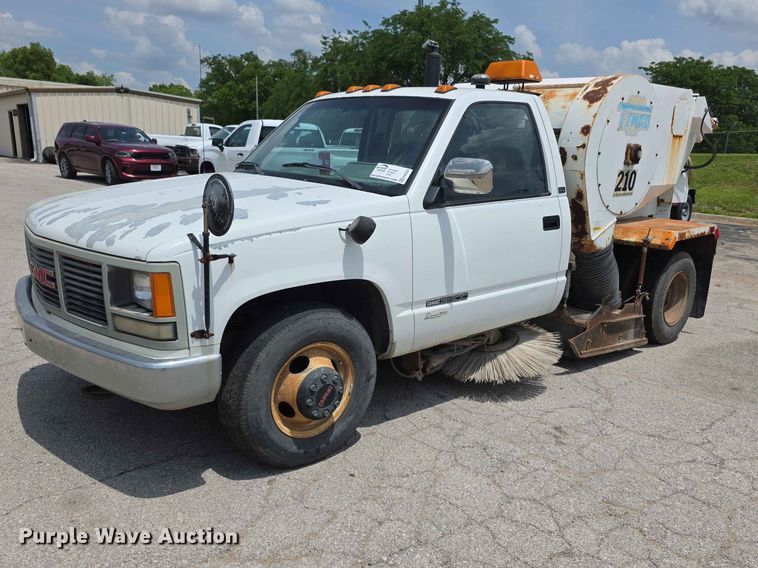 1992 GMC Sierra C3500 street sweeper truck - FH6220
