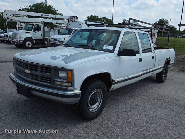 1998 Chevrolet Cheyenne 3500 Crew Cab pickup truck - FH6227