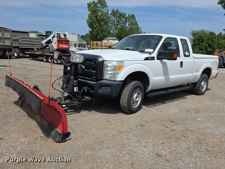 2011 Ford F250 Super Duty XL Ext. Cab pickup truck - FI0992