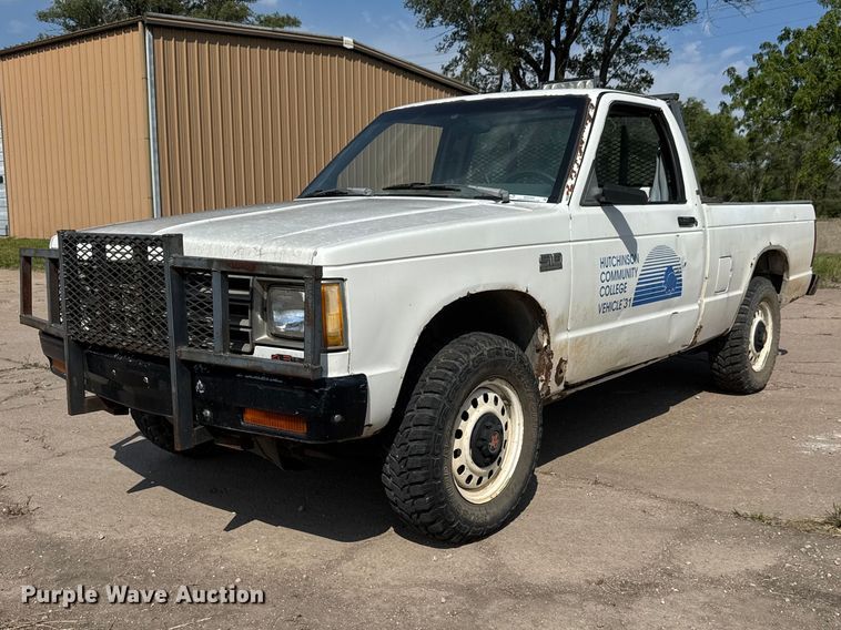 1989 Chevrolet S10 pickup truck - NA9304