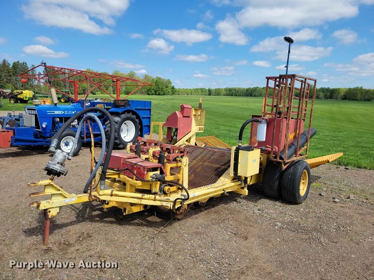Bucyrus Magnum 48 sod roll harvester - DZ7157
