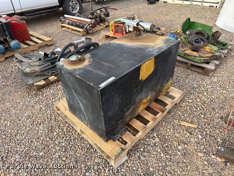 Fuel tank - FB6475