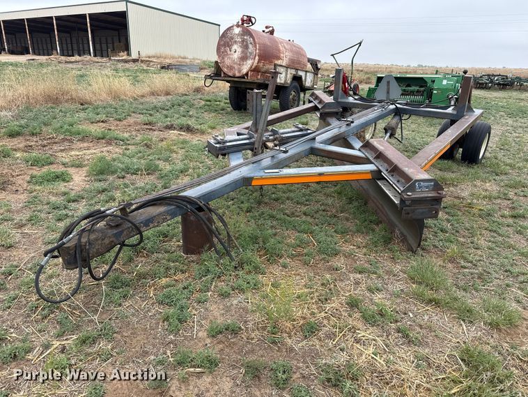 Crustbuster pull type grader - FB6502