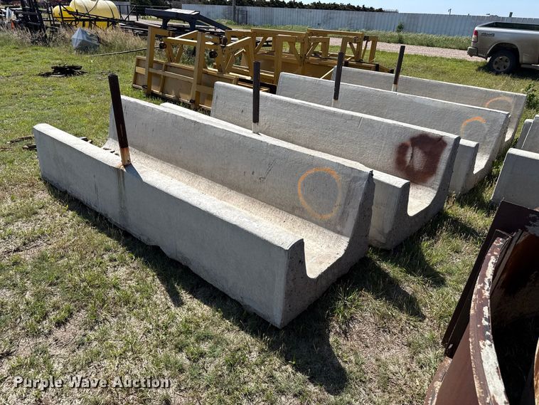 (4) concrete feed bunks - FB6683
