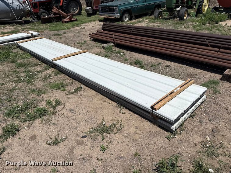 (100) sheets of metal siding/roofing - FB6721