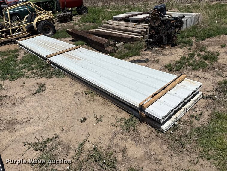 (100) sheets of metal siding/roofing - FB6725