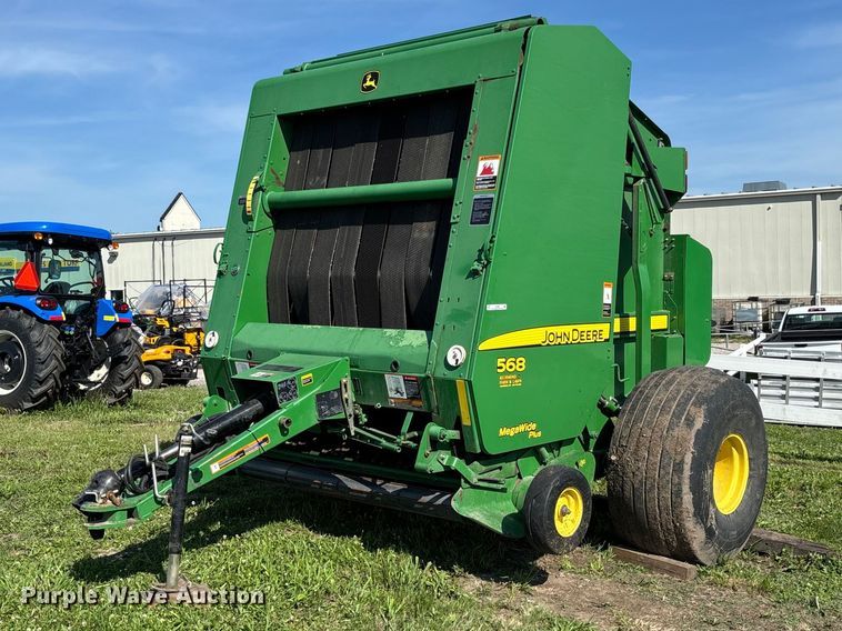 2009 John Deere 568 MegaWide Plus round baler - FC5889