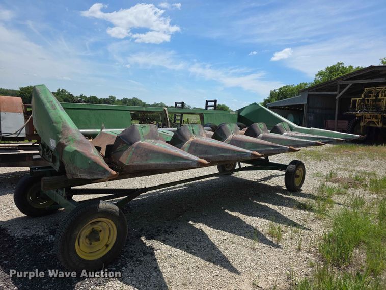John Deere E643 corn head - FH6122