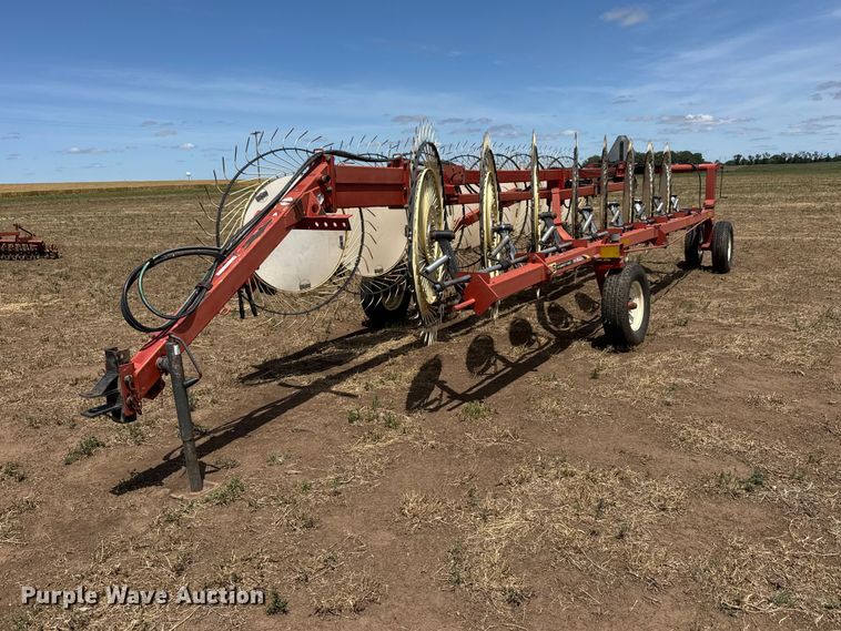 H&S BF14HC hay rake - NA9335