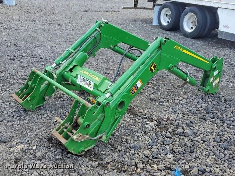 2022 John Deere 520M loader - YA3704