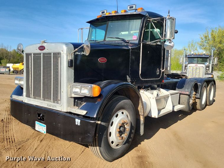 2004 Peterbilt 357 semi truck - DZ7134