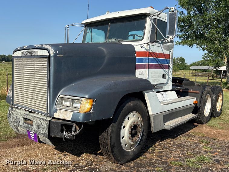 1996 Freightliner FLD semi truck - ET2121