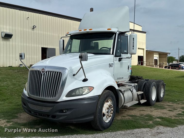 2010 International Prostar Premium semi truck - ET6249