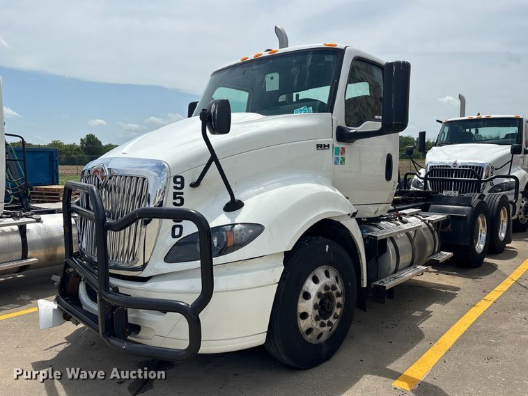 2024 International RH613 semi truck - EU0621