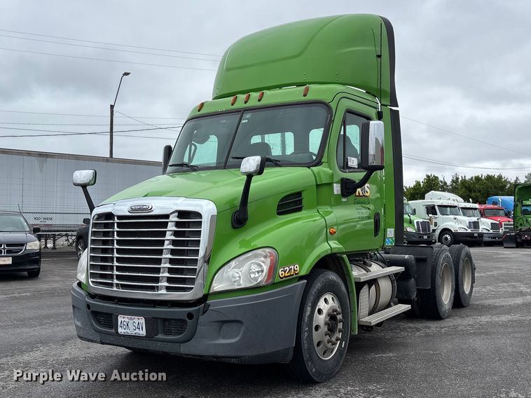 2018 Freightliner Cascadia  - FH7149
