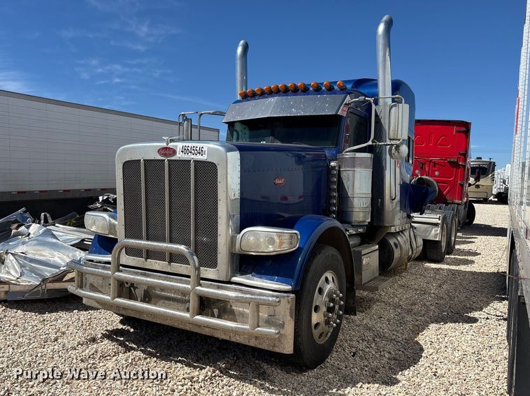 2020 Peterbilt 389 semi truck - YA3157