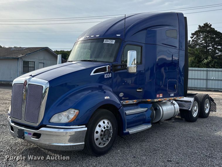 2019 Kenworth T680 semi truck - YA3334