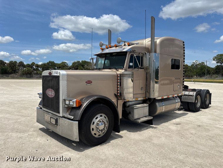 2003 Peterbilt 379 semi truck - YA3359