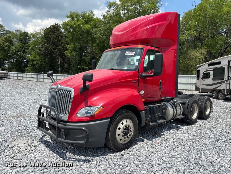 2020 International LT625 semi truck - YA3405
