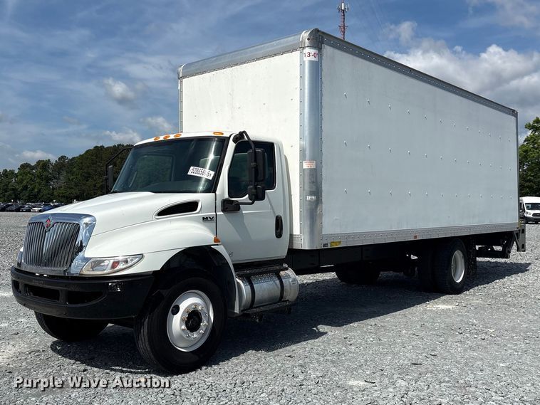 2021 International MV607 box truck - YA3494