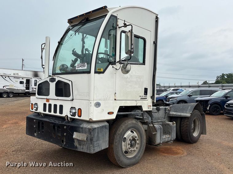 2019 Autocar Xspotter yard truck - YA3711