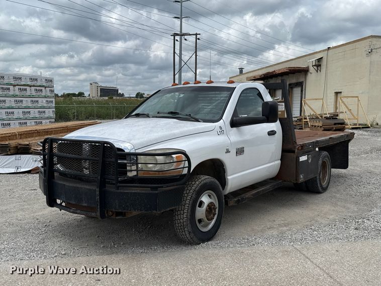 2010 Dodge Ram 3500 flatbed pickup truck - DO8516