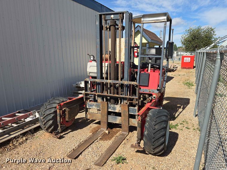 2001 Moffett M5000 forklift - DP8938