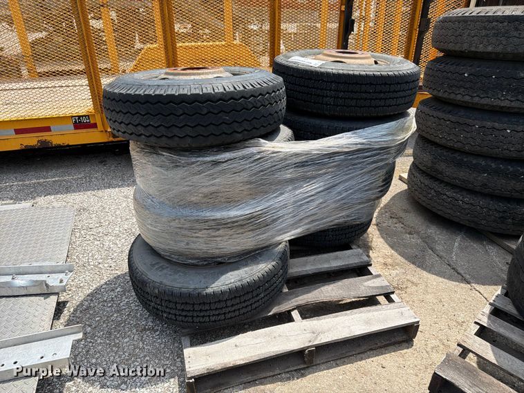 (16) tires - DQ7822