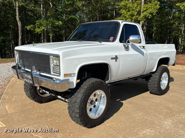 1985 Chevrolet K10 pickup truck - DU6269