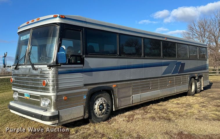 1983 MCI MC-9 Intercity coach bus - DW4388