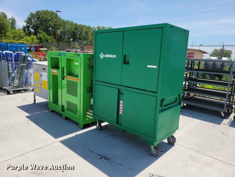 (3) storage cabinets - DZ7260