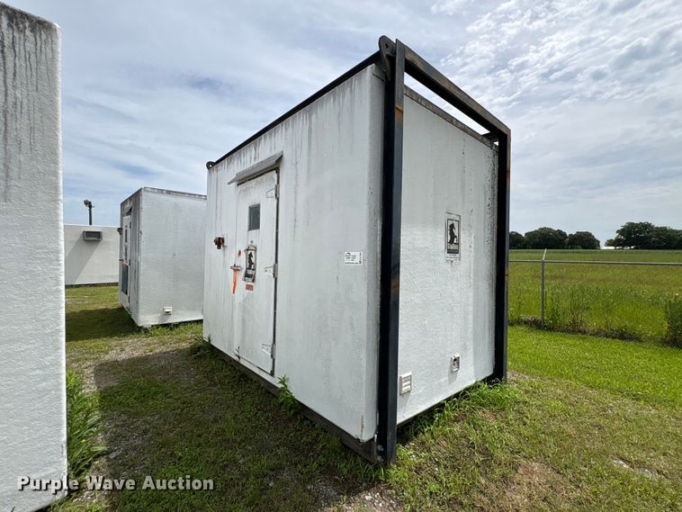 Skid mounted laundry facility - EA7299