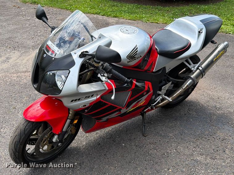 2001 Honda RVT1000R RC51 motorcycle - EM0125